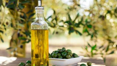 Olive oil consumption reduces risk of death from all causes