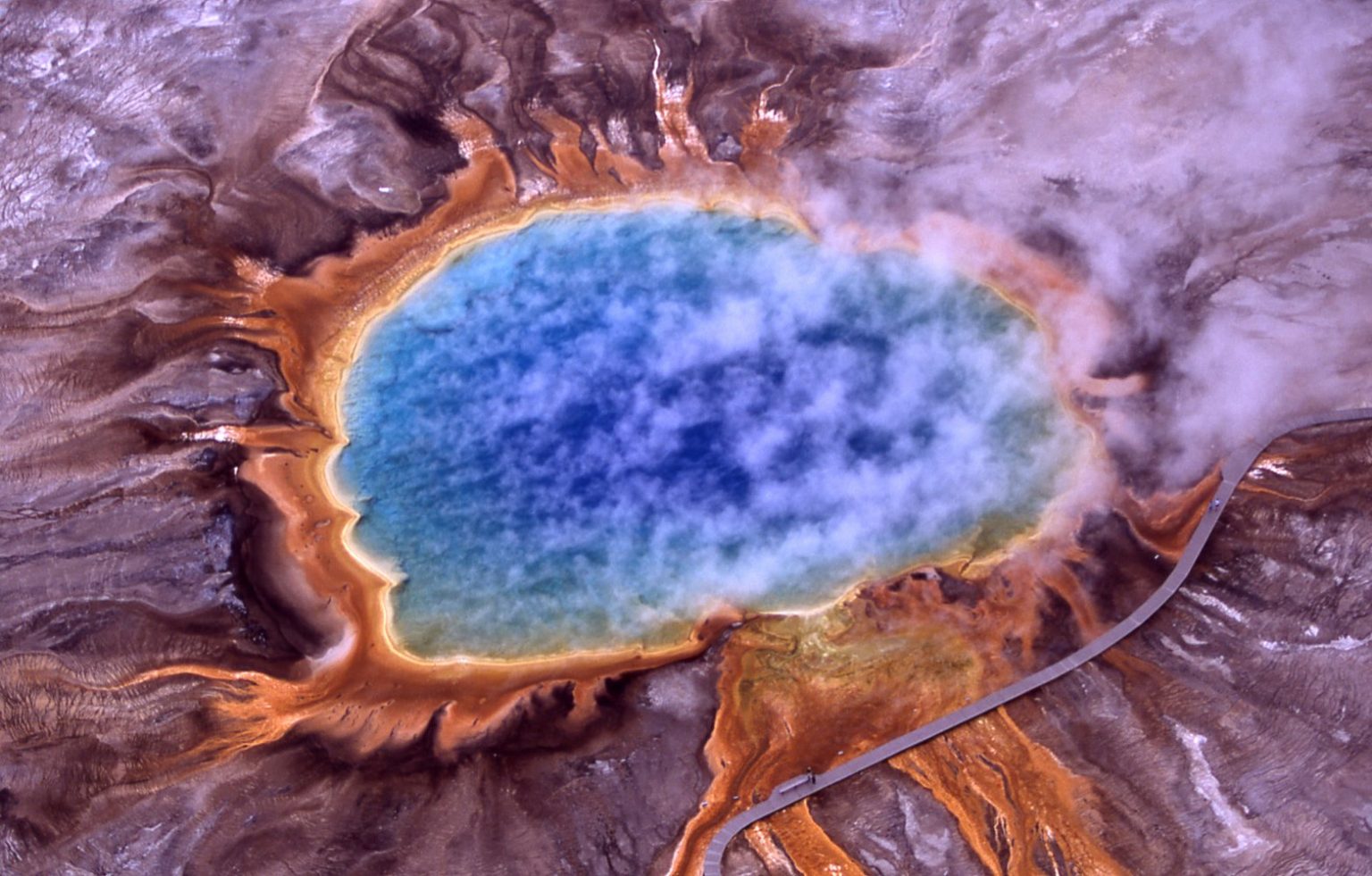 43 earthquakes hit Yellowstone volcano amid fears of impending super
