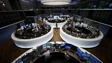 European shares rise thanks to airline stocks