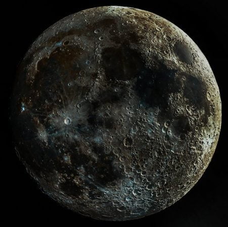 Photographer created the clearest picture of the moon using the lunar terminator
