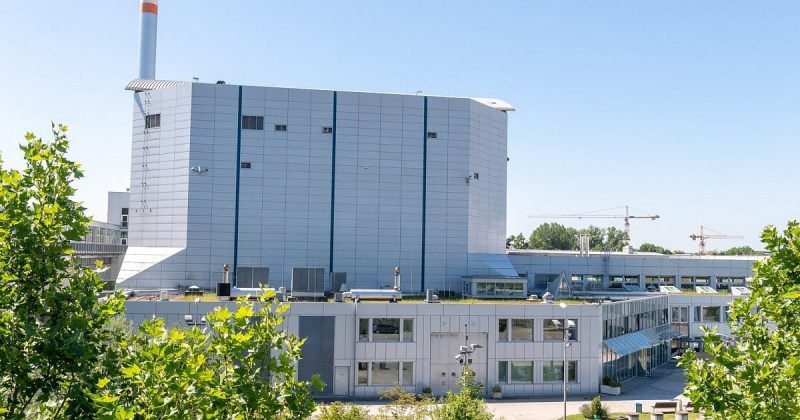 Radioactive C emerges from research reactor in Germany