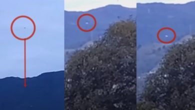 When moving they changed color two UFOs were captured in Colombia