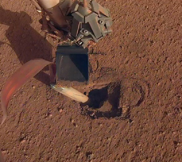 Drill probe completely plunged into Martian soil