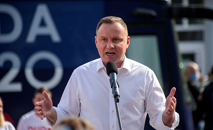 Polish leader trying to give a new impetus to his campaign criticized gays and called them enemies