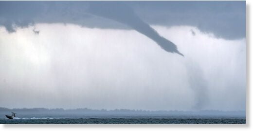 Large waterspout formed in Black Bay Louisiana