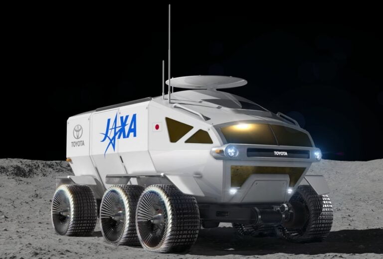 NASA and JAXA are working on a lunar mobile home