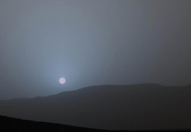 Scientist modeled how sunsets look on other planets of the solar system