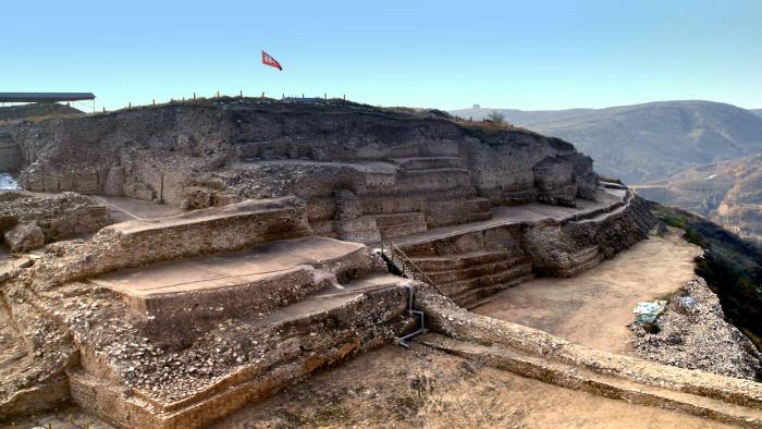 huge ancient pyramid found in China