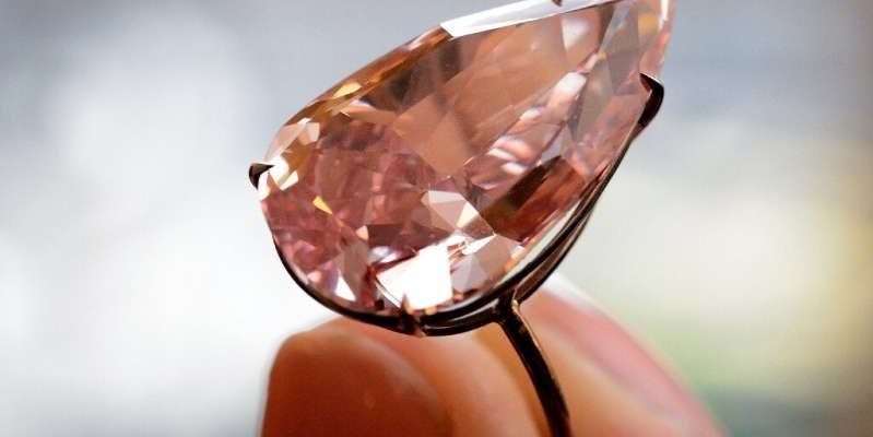 Time to buy diamonds worlds largest pink diamond mine closes