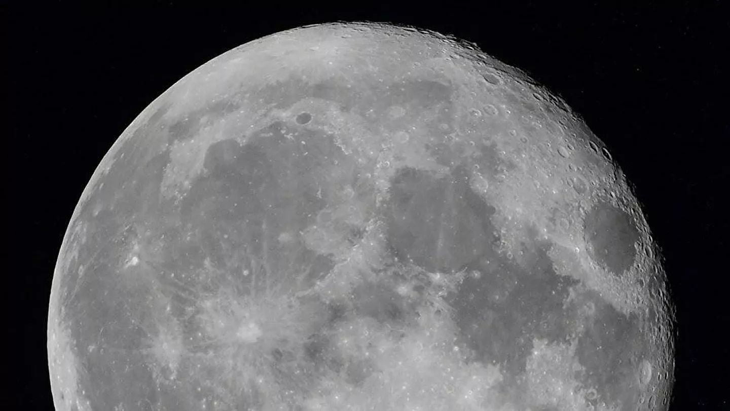 Scientists have reconstructed the history of the formation of the moon