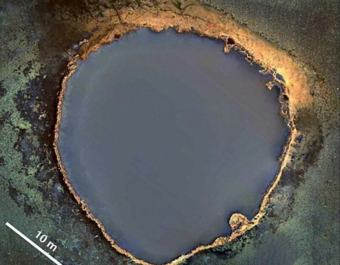 Toxic nature the most dangerous lakes on the planet in which you can not swim 3