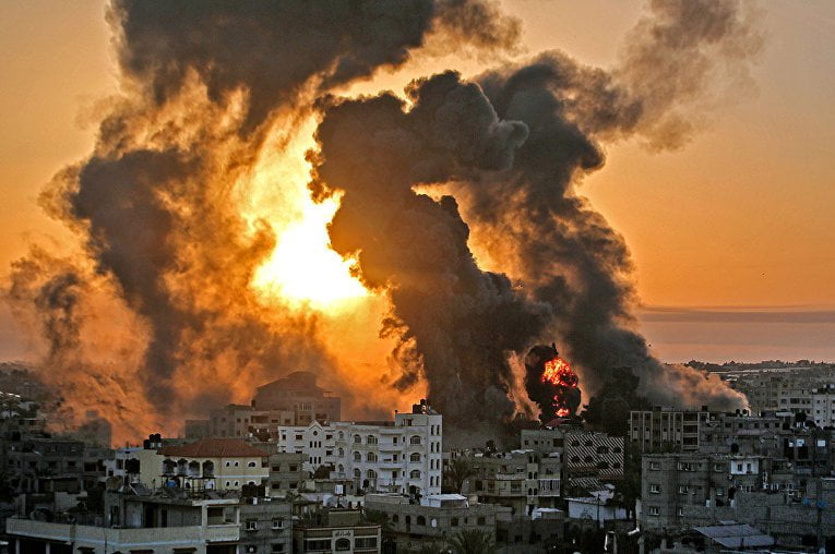 Israel and the Gaza Strip on fire 13