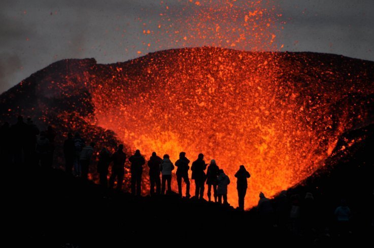 One of the largest volcanoes is expected to erupt on Earth 2