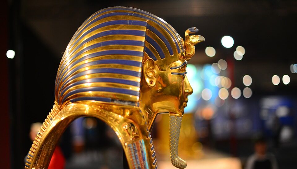 mask of Tutankhamun