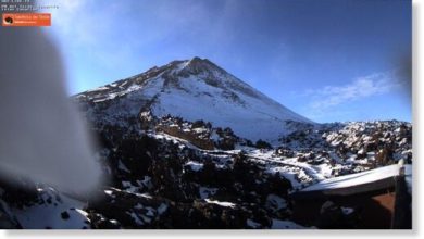 Cold front brings snowfall to Canary Islands