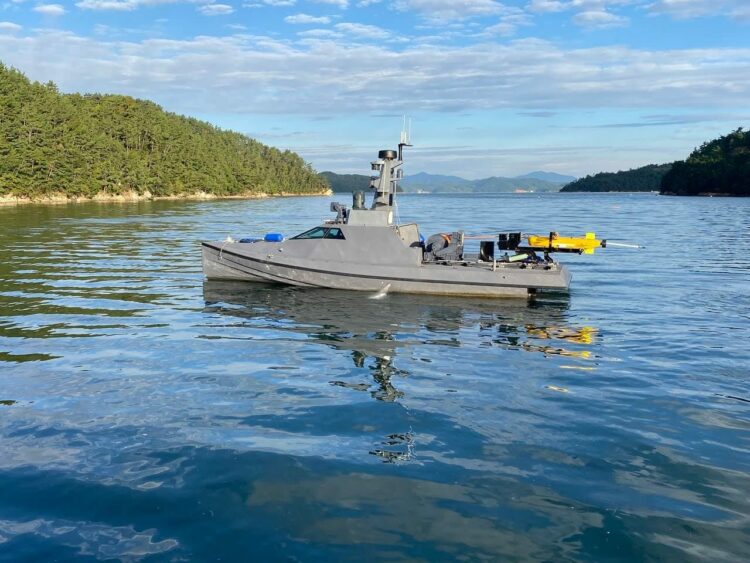 Koreans have successfully tested an unmanned boat 1