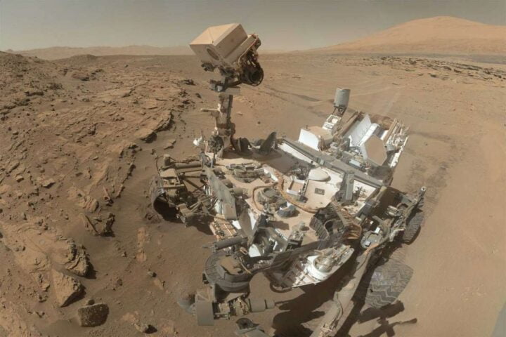 NASAs Curiosity rover finds possible signs of life on the Red Planet 2