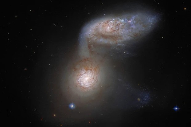 Space telescope captures image of colliding galaxies 1