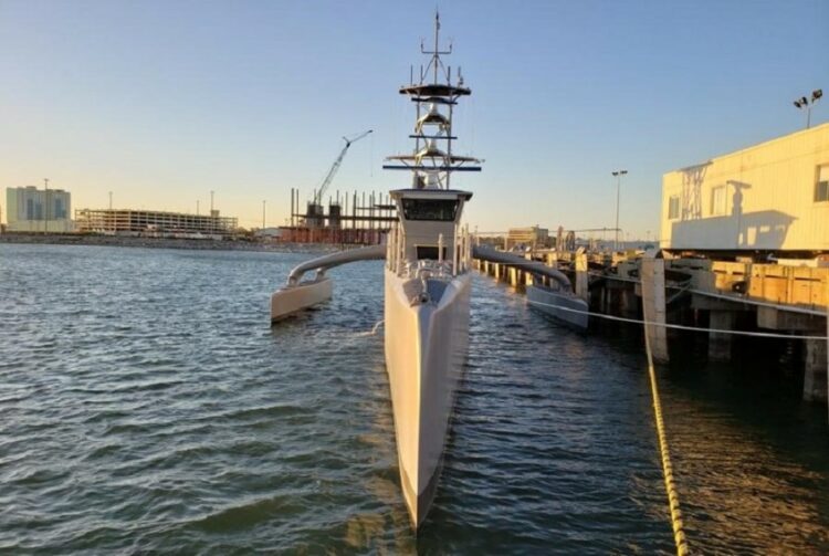 US Navy used the unmanned ship Saildrone Explorer in the Persian Gulf 3