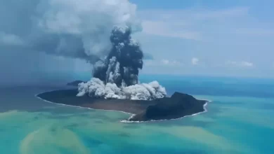 Volcanic eruption shuts down an entire island