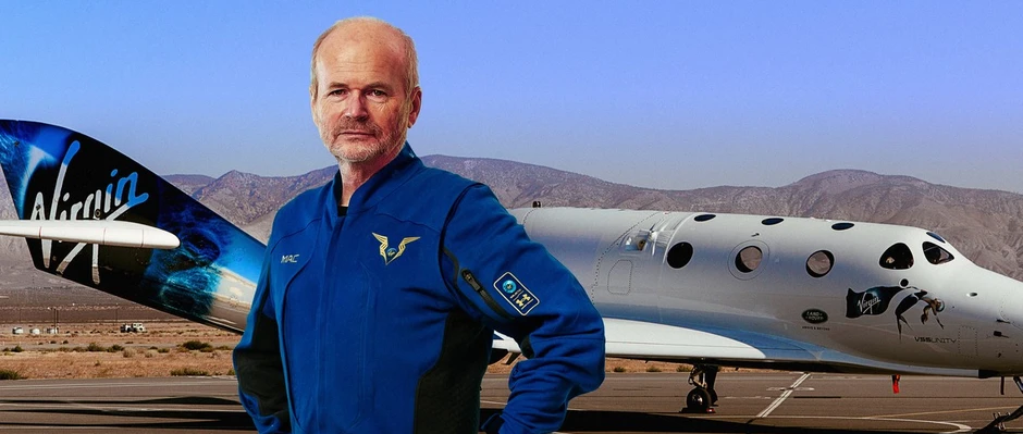 What its like to fly to the edge of space according to Virgin Galactics pilot 1