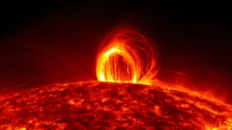 next solar storm which will inevitably happen could lead to an Internet apocalypse 2