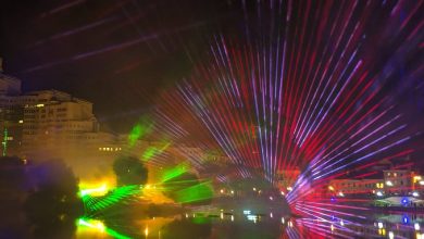 Laser show in China ruined visitors smartphones