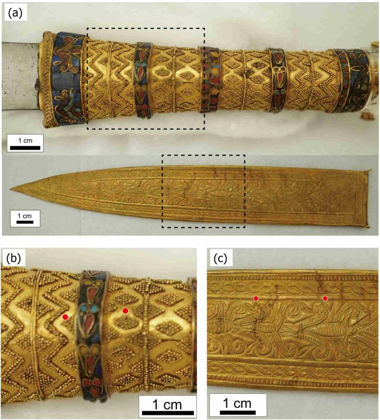 Tutankhamen inherited a meteoric iron dagger from his grandfather 3