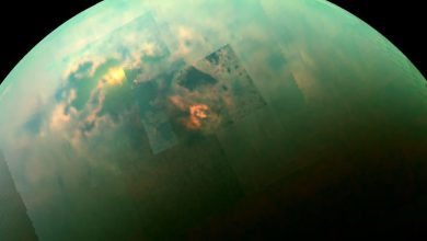 Cassini captures seas on Titan reflecting sunlight