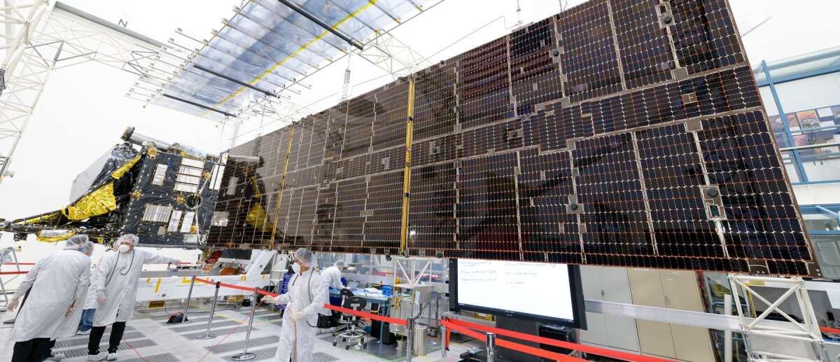 Huge solar panels are attached to the Psyche mission apparatus for long range flight