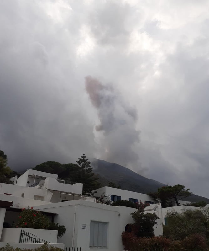 Intense explosions are recorded from four vents of the Stromboli volcano Italy 3