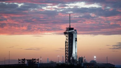 SpaceX discontinues manned Dragon spacecraft