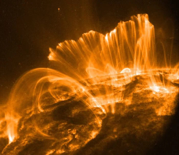 Stunning Loops of Plasma Observed on The Sun May Not Be What We Thought 3