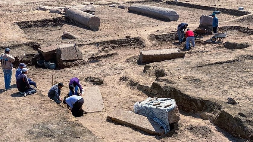 Ruins of the ancient temple of Zeus were discovered by archaeologists in Egypt 2