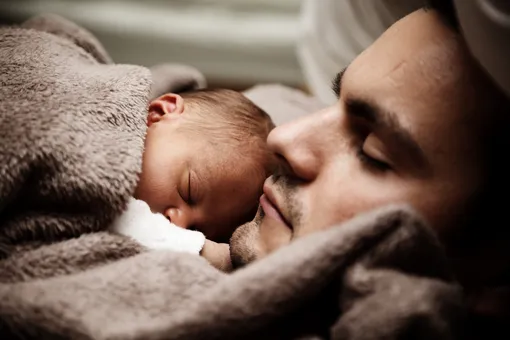 Scientists give advice for young couples with insomnia due to young children 1