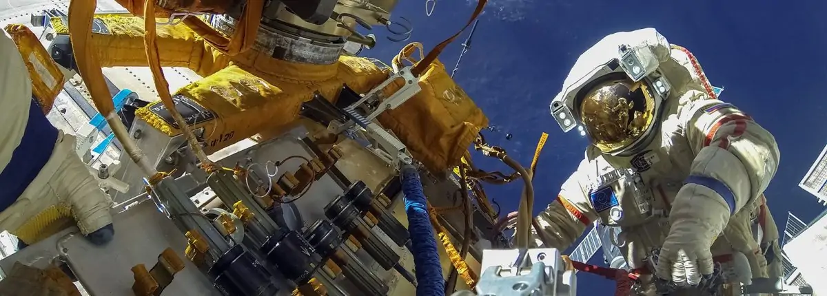 Two spacewalking astronauts caught on camera from Earth 1