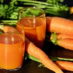 Eating carrots can help lower cholesterol levels