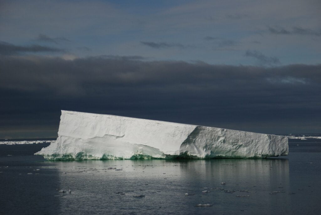 Glaciologists tracked the trajectory and death of one of the largest icebergs 1
