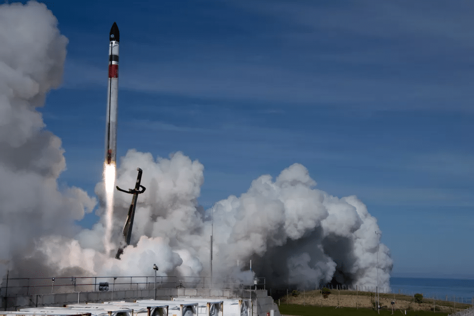 Helicopter catches falling Rocket Lab rocket stage