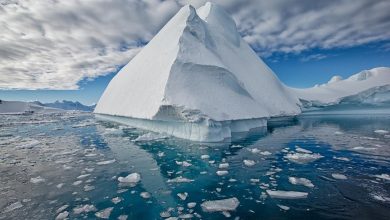 Huge amount of water first discovered under the ice sheet of Antarctica
