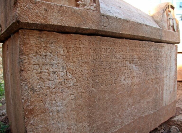 In Anatolia found the sarcophagus of the protector of the emperor 2