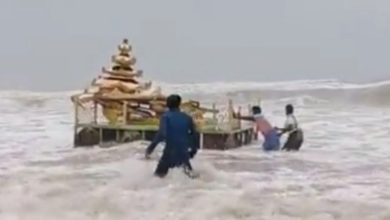 Mysterious golden chariot washed ashore in India