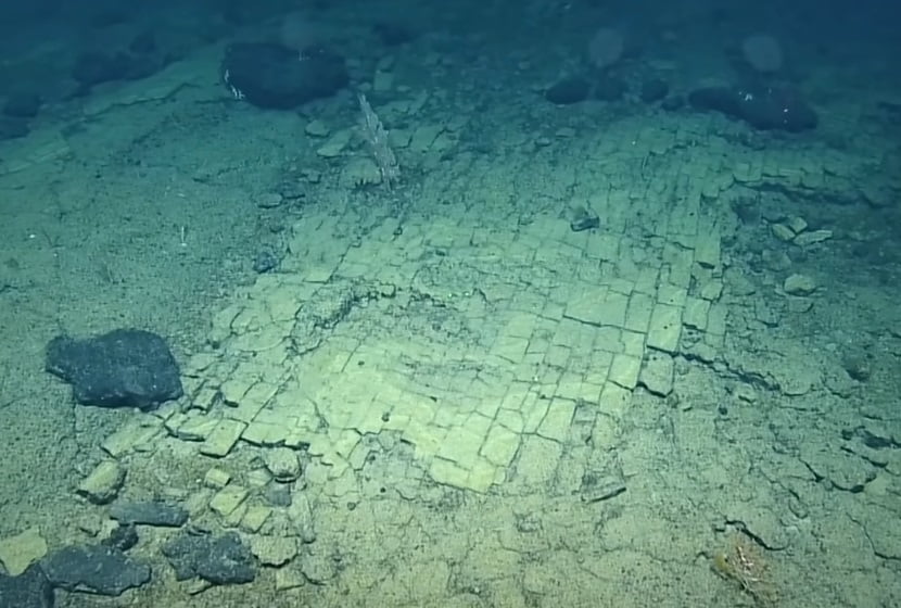 Road to Atlantis discovered by researchers at the bottom of the Pacific Ocean