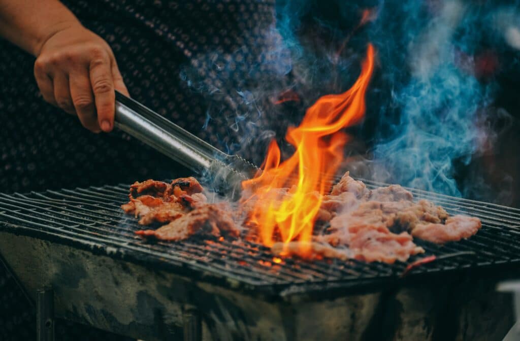 Scientists have figured out how the process of cooking barbecue destroys the lungs