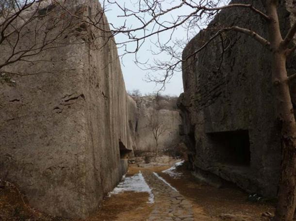 Unfathomable ancient workings in the Chinese mountain Yanshan 6