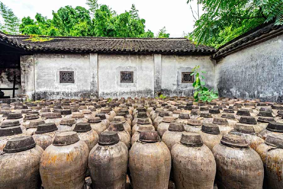 4 000 years ago Chinese advances were backed up by the mass production of beer 1