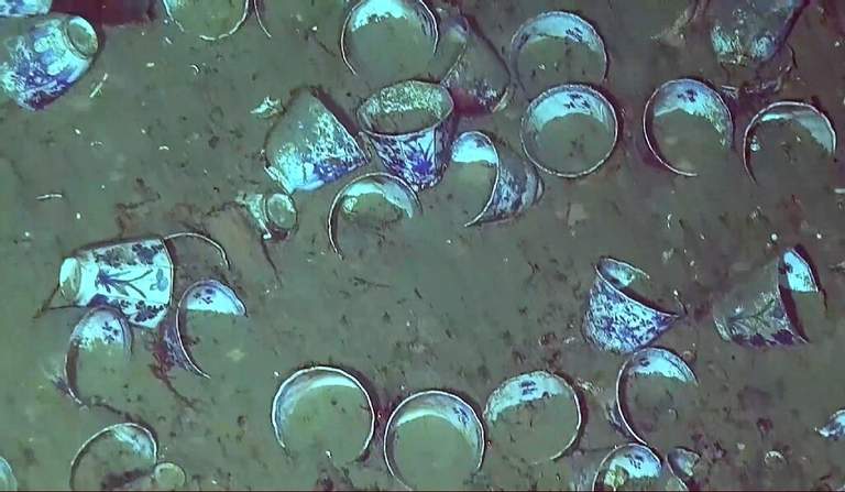 A ship that sank in the 18th century has finally been explored there may be tons of gold and emeralds 4