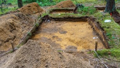 Ancient tomb from the era of the dark ages was found at the site of the railway in Britain