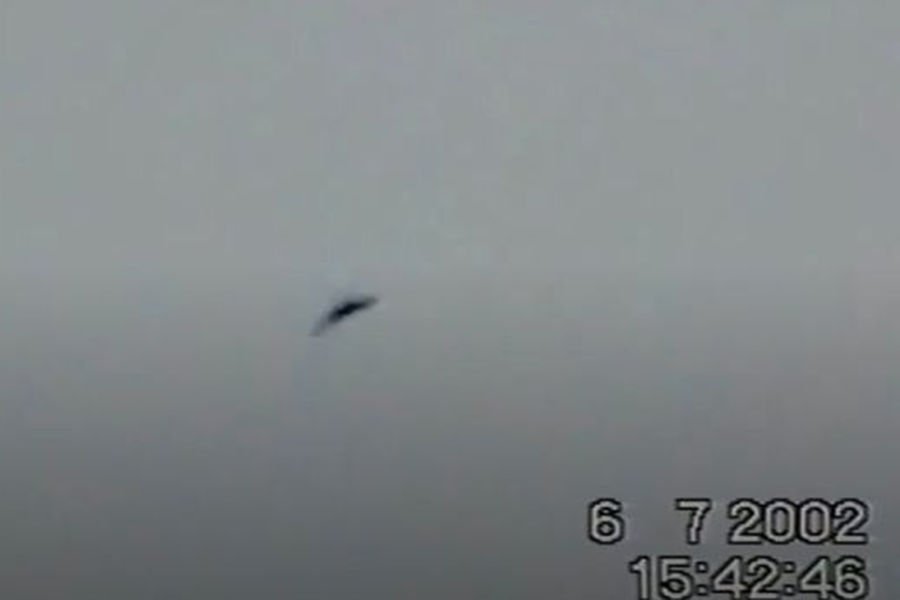 British alien hunter filmed a UFO in the sky