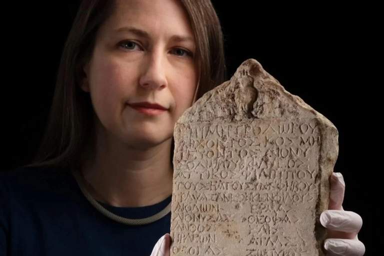 Historians have found an ancient Greek list of graduates carved in stone 2